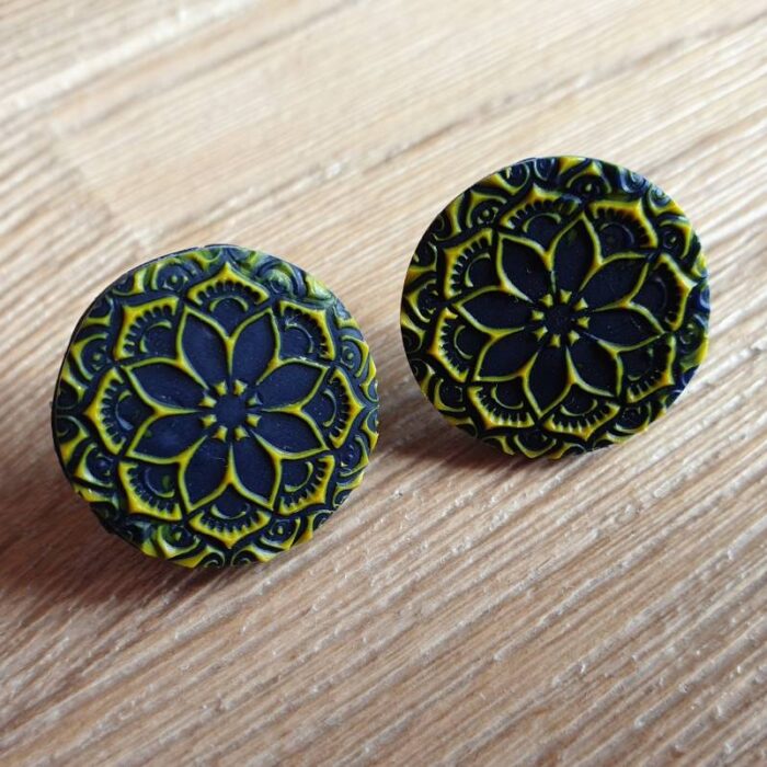 clous d'oreilles bleu slutton fait main