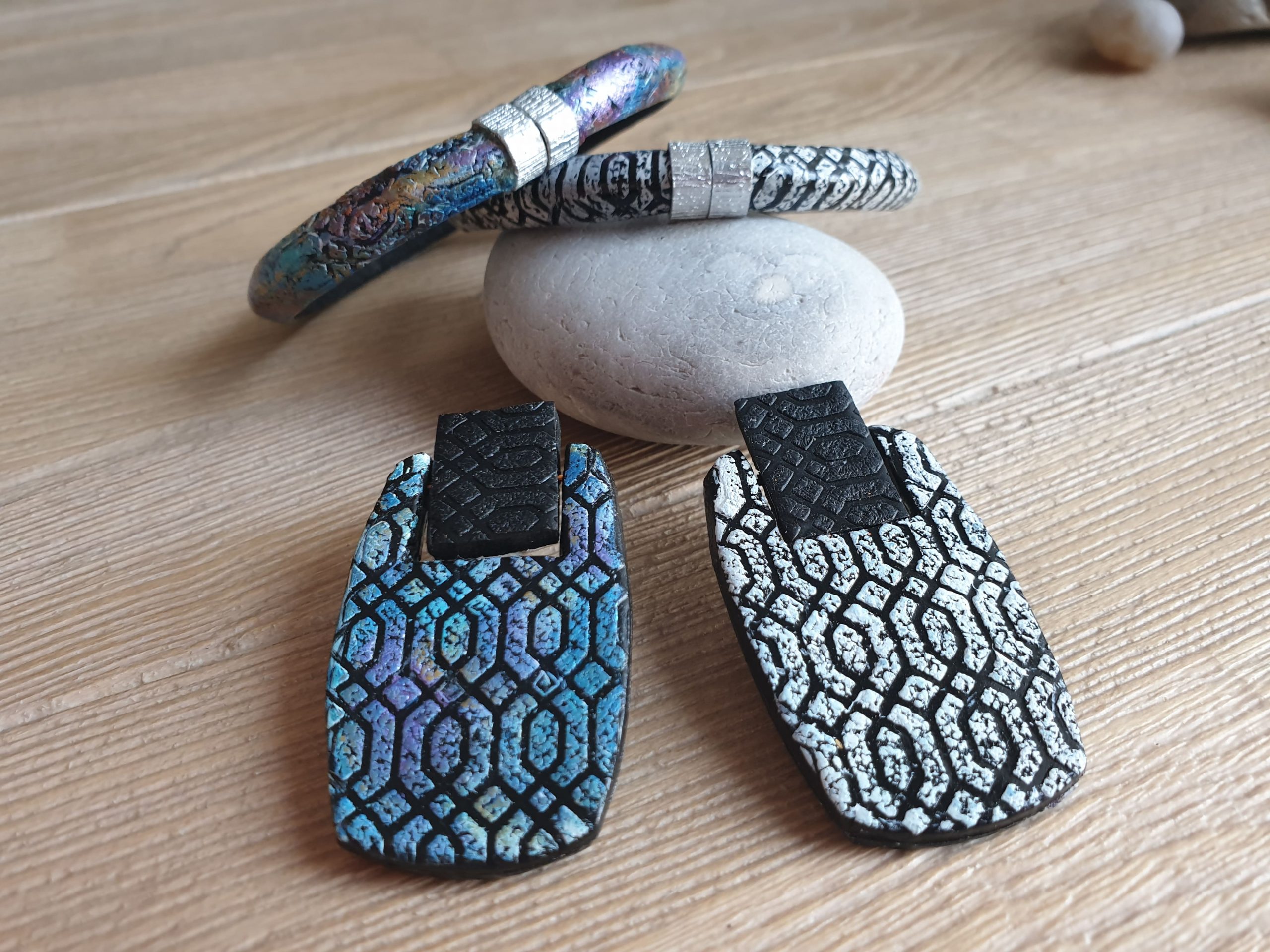 Boucles vice versa faites main