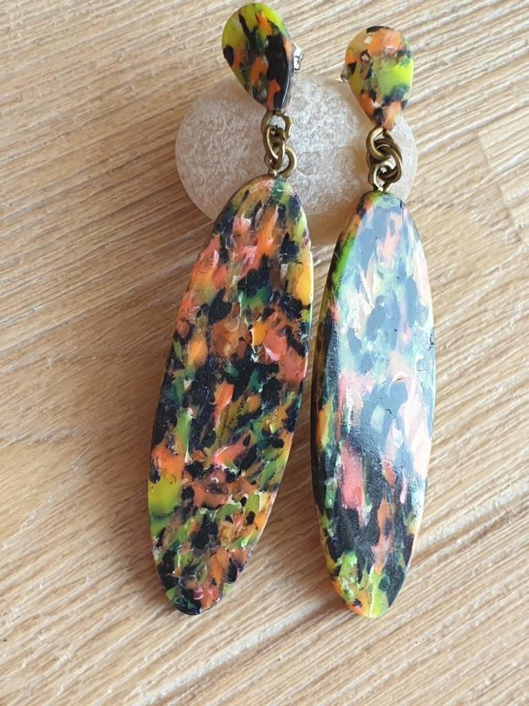 rêve de boucles d'oreilles multicolore